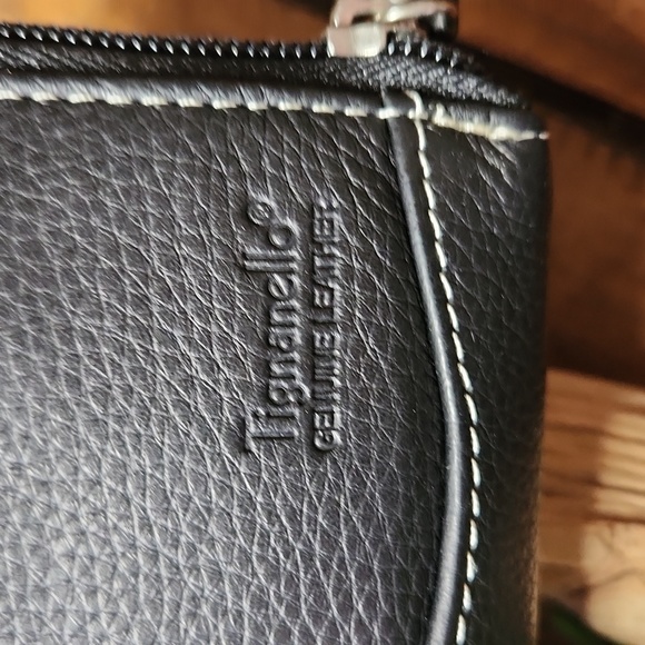NWOT Tignanello Leather Wallet Clutch - Picture 3 of 7